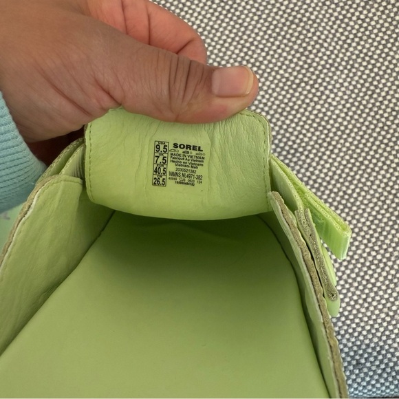 Sorel Women's Viibe Clog Slip-Ons - Luminous Lime, Honey White size 9/5 - Picture 10 of 10